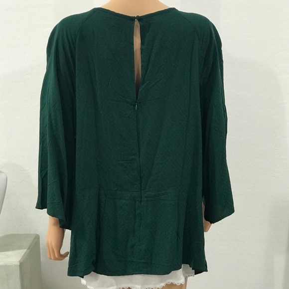 NWT Plus Size Emerald Pattern Bell Sleeve Shirt - Picture 5 of 8